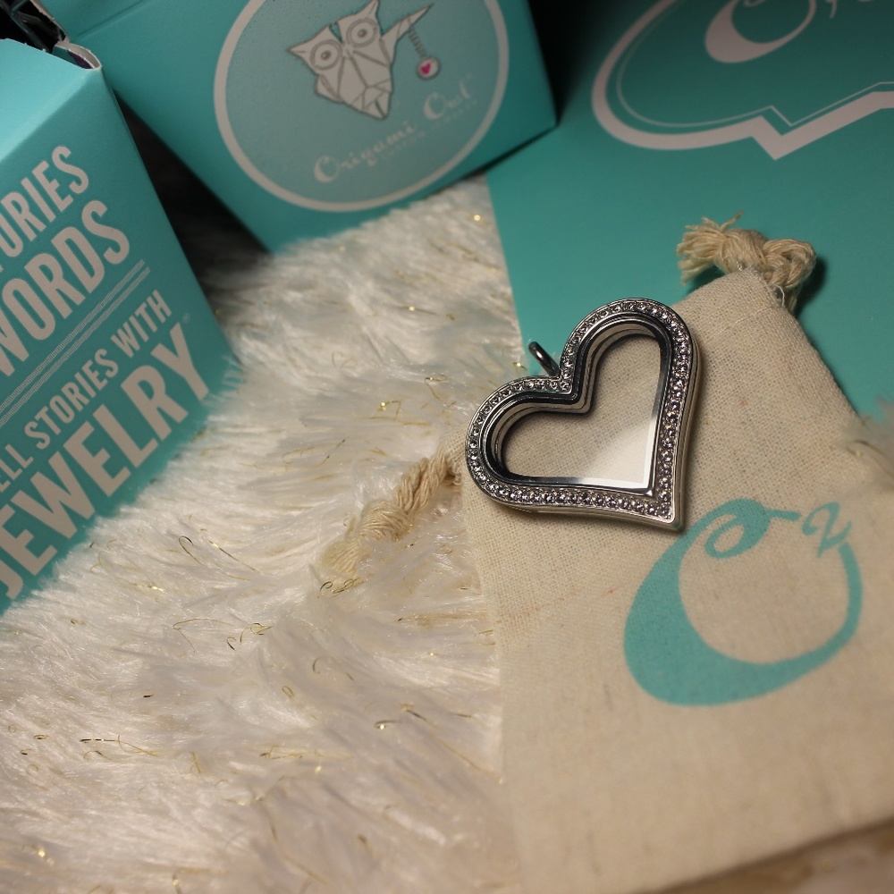 SIlver Heart Locket w/ Crystals